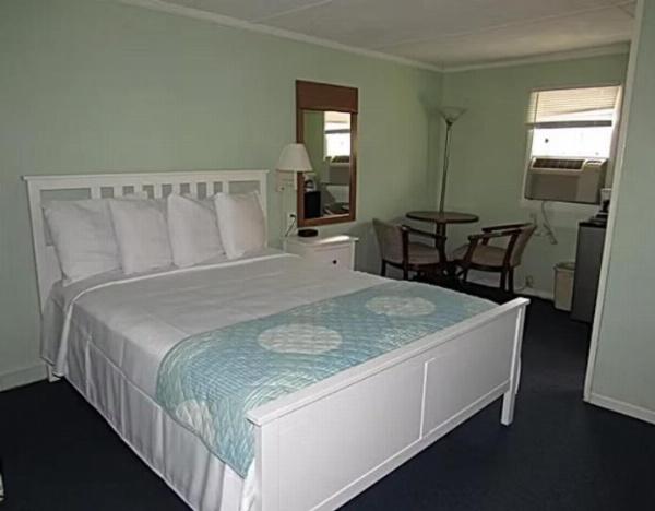 Blue Sea Motor Inn image 12